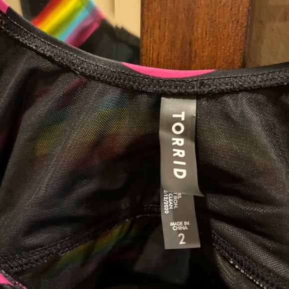 Torrid BLACK RAINBOW STRIPE WIRELESS SWIM TOP - Picture 5 of 6